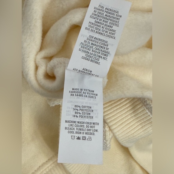 Aerie Getaway Quarter Snap Sweatshirt Lemon Paper Yellow - Picture 7 of 8